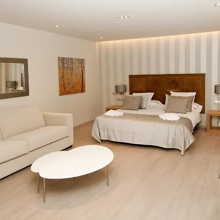 세레니아 익스클루시브 룸스 4*